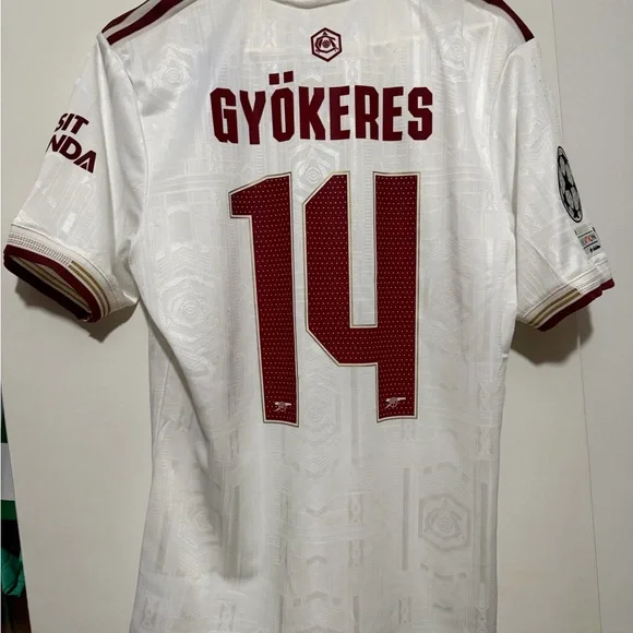 Arsenal 2025/2026 Jersey Gyokeres - Picture 2 of 7